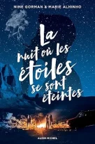 « J'aimerais lui rétorquer que les étoiles s'éteignent et que quand c'est le cas, elles détruisent tout sur leur passage. J'aimerais lui dire que parfois, c'est comme ça que je me sens, comme une supernova sur le point de se transformer en trou noir. » Depuis que sa mère est en prison, Finn pense ne jamais pouvoir remonter la pente. Il se laisse sombrer et tente de s'oublier entre les bras des filles. Mais la vie prend parfois des tournants inattendus... Certaines rencontres éclairent sa route, comme des lumières dans la nuit. Plus sombre est le chaos, plus belle sera l'étoile.