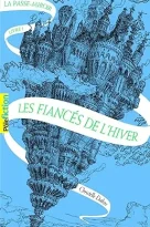 Sous ses lunettes de myope, Ophélie cache des dons singuliers : elle peut lire le passé des objets et traverser les miroirs. Quand on la fiance à Thorn, du puissant clan des Dragons, la jeune fille doit quitter sa famille et le suivre à la Citacielle, capitale flottante du Pôle. A quelle fin a-t-elle été choisie ? Sans le savoir, Ophélie devient le jouet d'un complot mortel.
